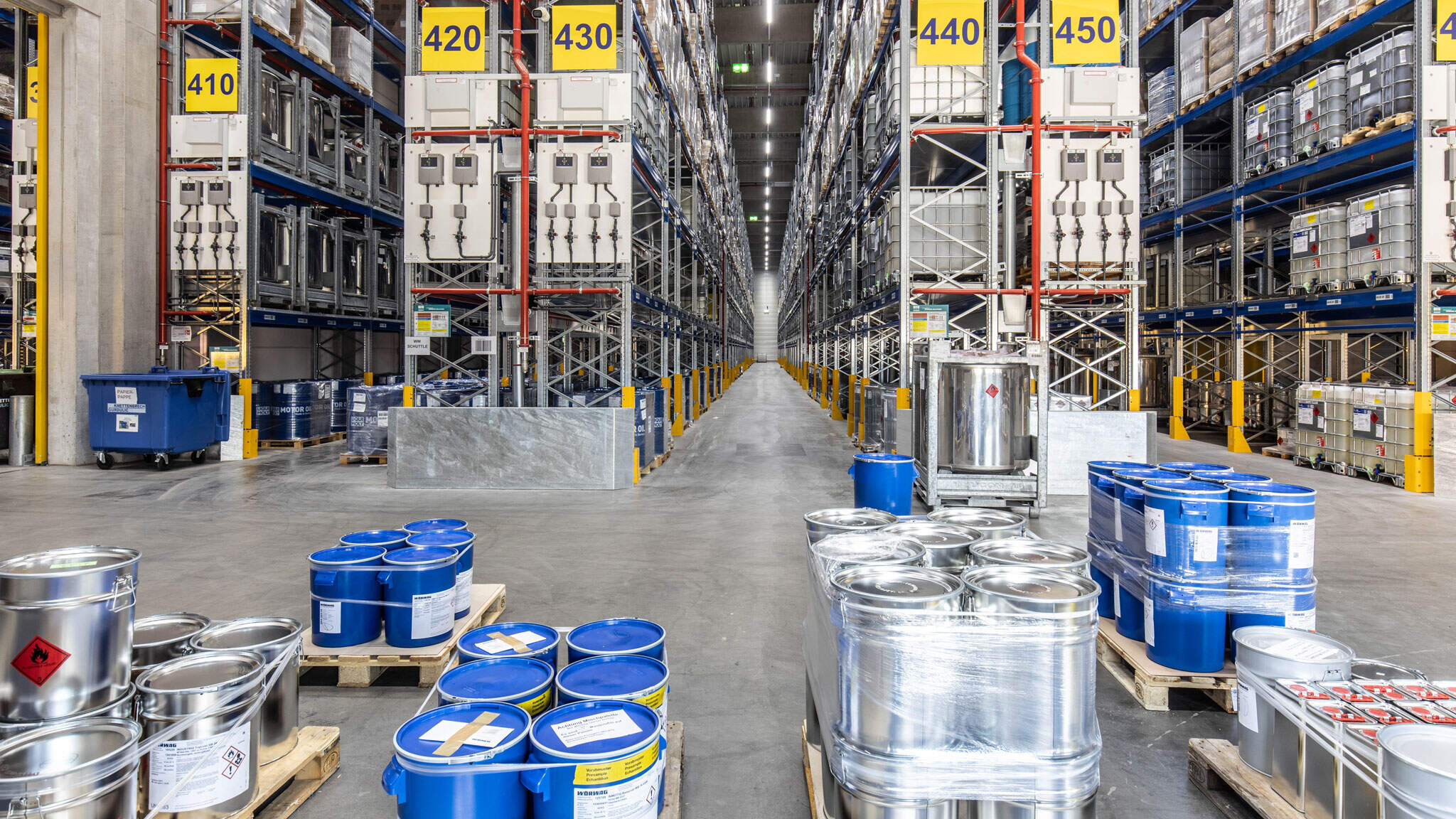 Les produits chimiques entre de bonnes mains chez DACHSER à Karlsruhe.