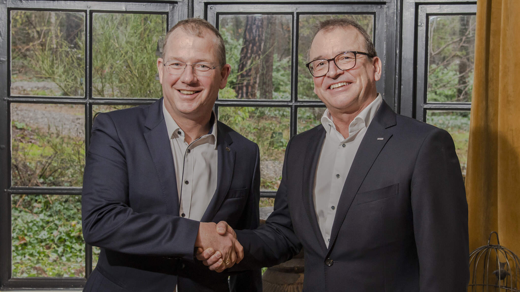 De gauche à droite : Jan-Peter Müller, CEO Müller Fresh Food Logistics et Alfred Miller, Managing Director DACHSER Food Logistics