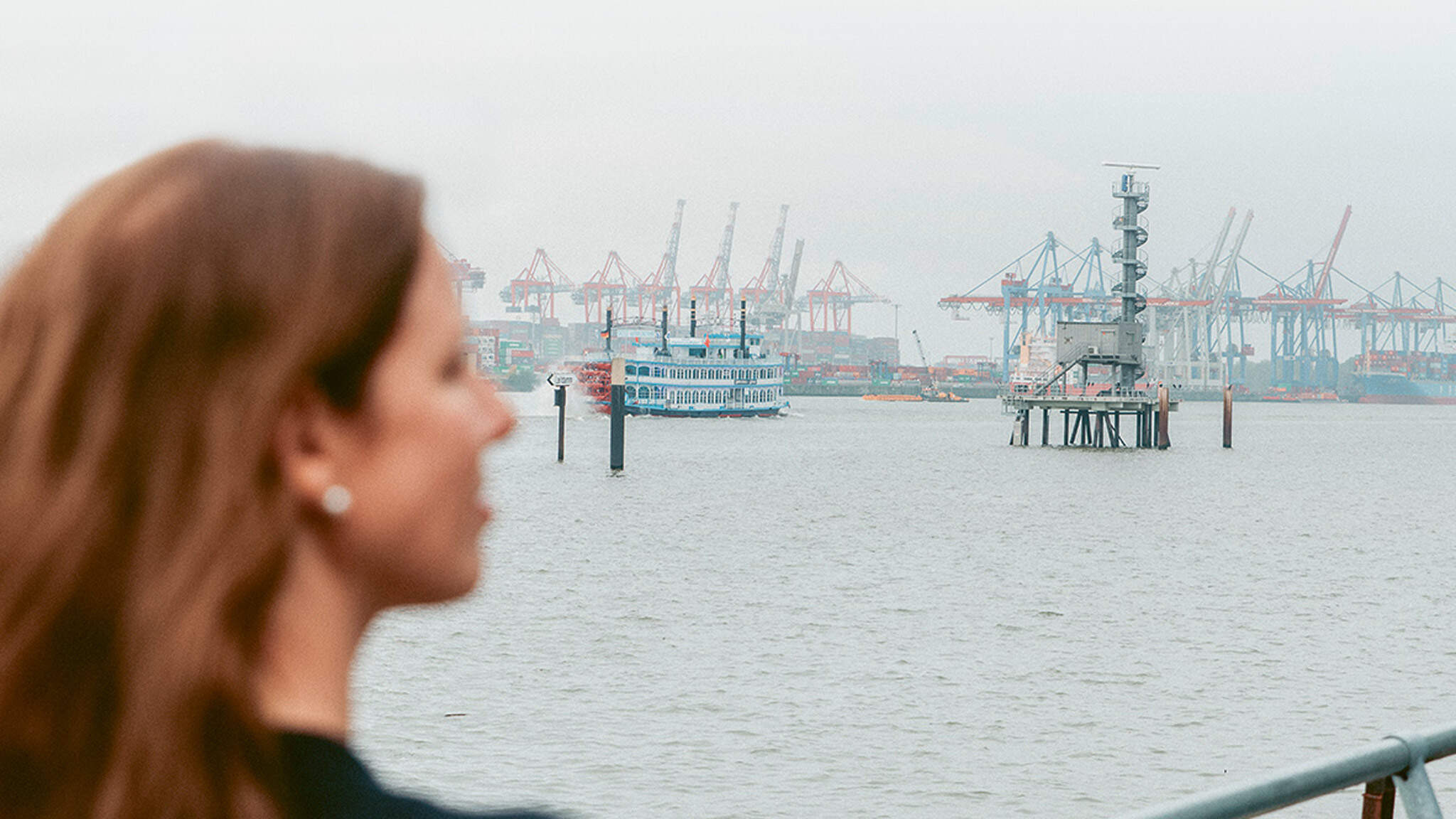 Christina Schloh est à l'aise dans le secteur du fret maritime. (Photo : Jonas Gödde)