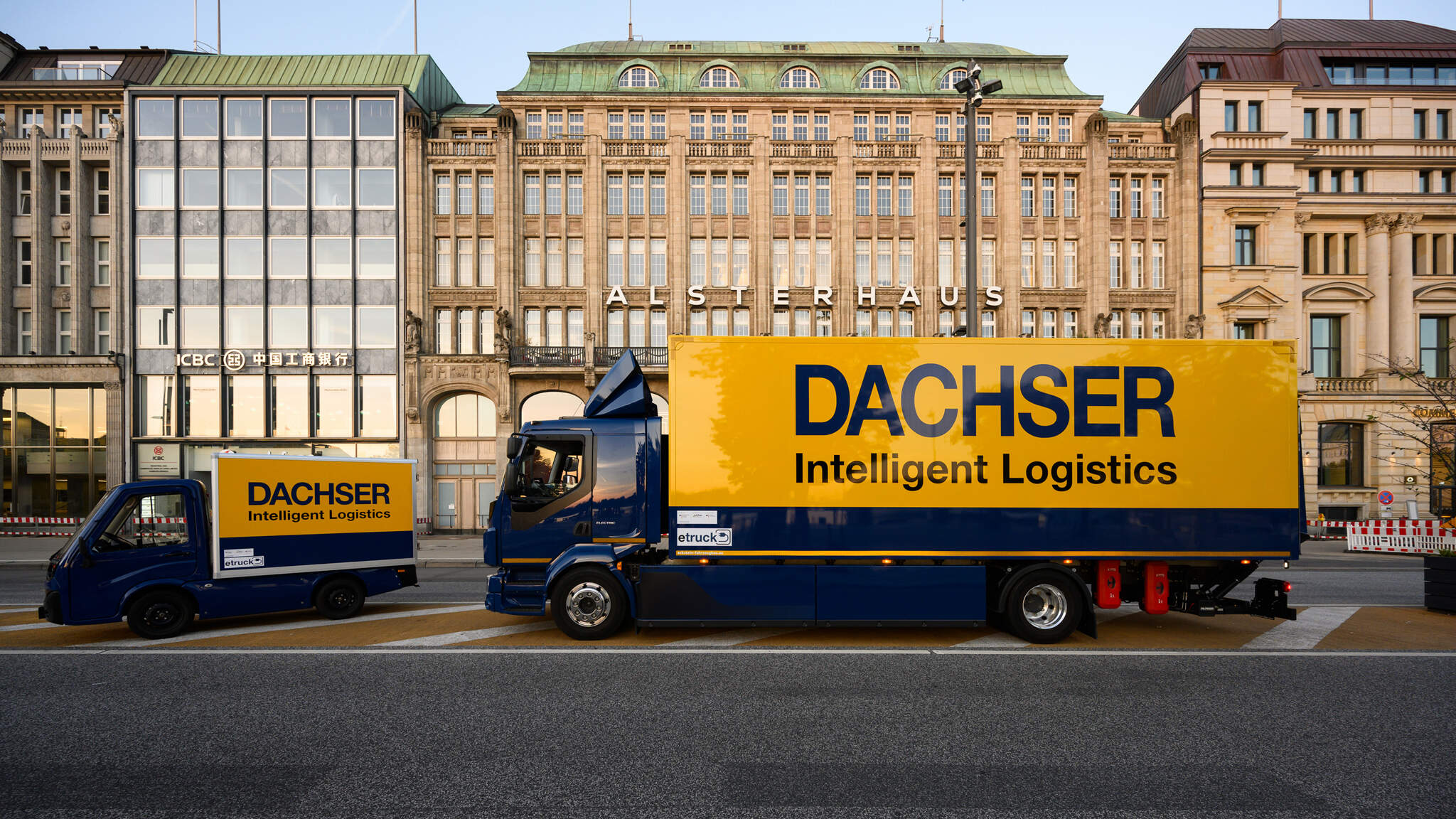 Le concept de logistique urbaine DACHSER Emission-Free Delivery utilise des camionnettes et camions électriques Le concept de logistique urbaine DACHSER Emission-Free Delivery utilise des camionnettes et camions électriques