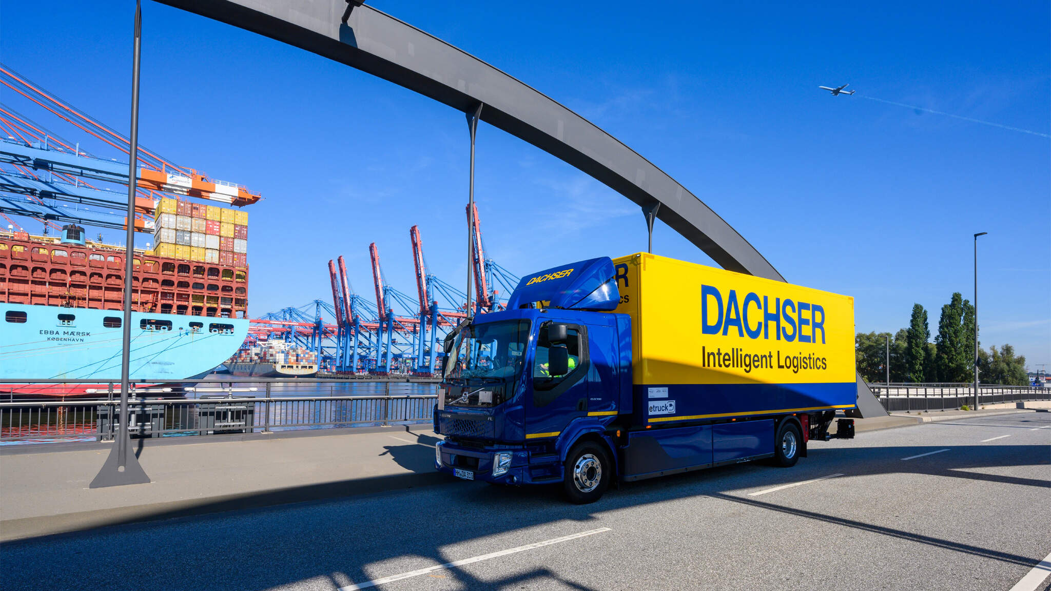 DACHSER a investi de manière significative dans le développement de son réseau en 2023. Des investissements d'environ 500 millions d'euros sont prévus pour 2024. DACHSER a investi de manière significative dans le développement de son réseau en 2023. Des investissements d'environ 500 millions d'euros sont prévus pour 2024.