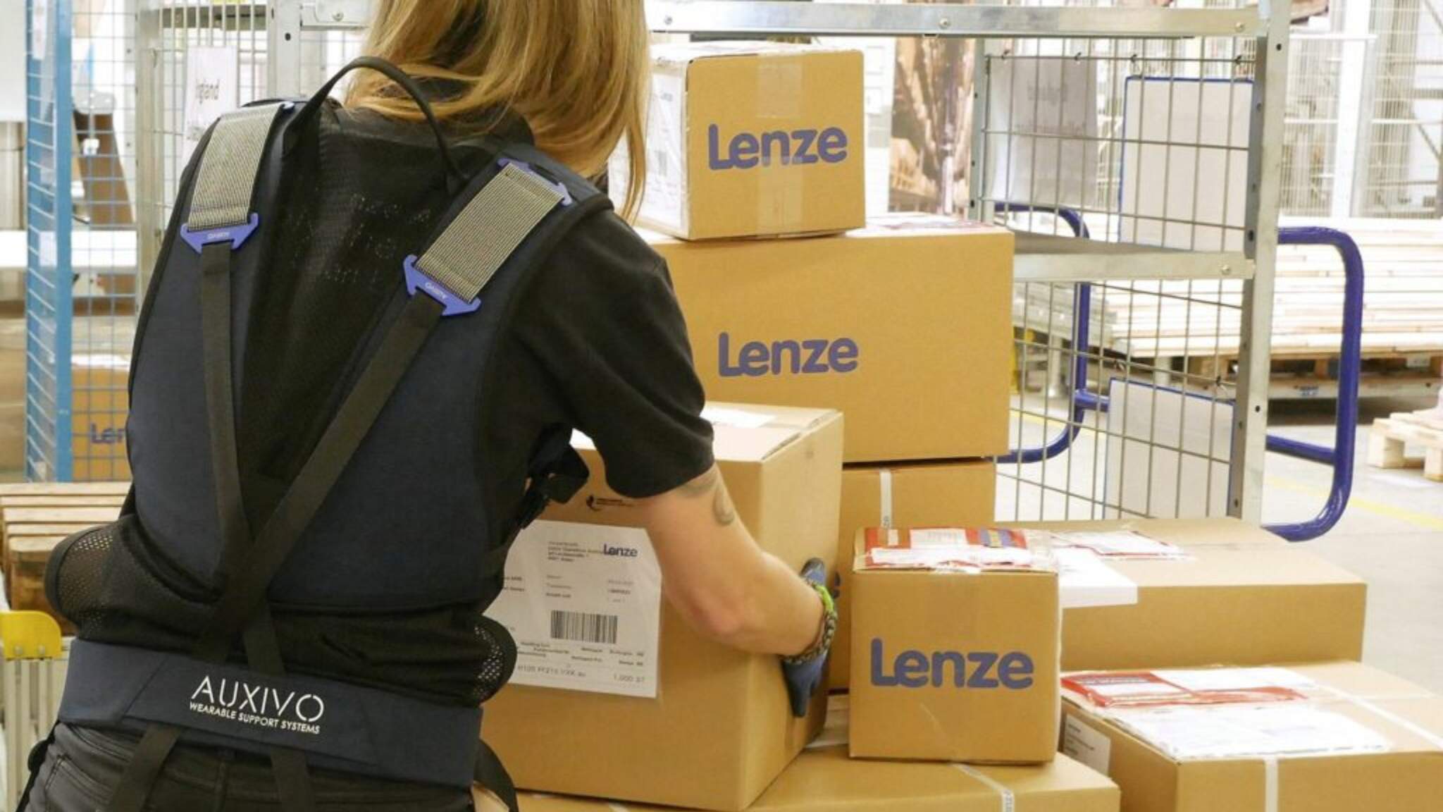 Les solutions LCL de DACHSER assurent la mobilité des chaînes logistiques chez Lenze. (photo : Lenze)