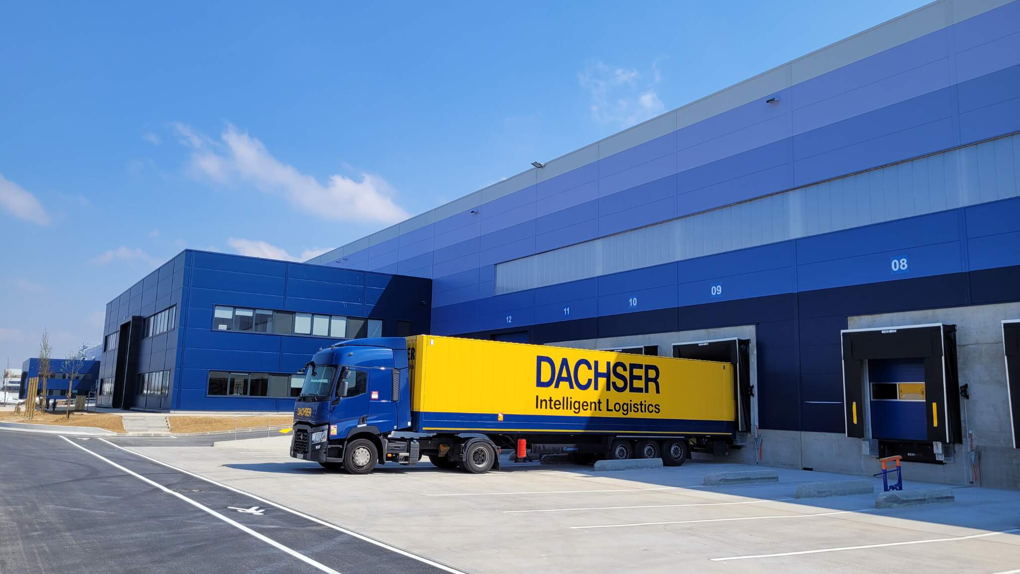 Nouveau site logistique DACHSER à Arras (62) Nouveau site logistique DACHSER à Arras (62)
